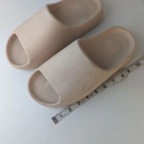 Slip On Slides - 10 - Picture 4 of 8